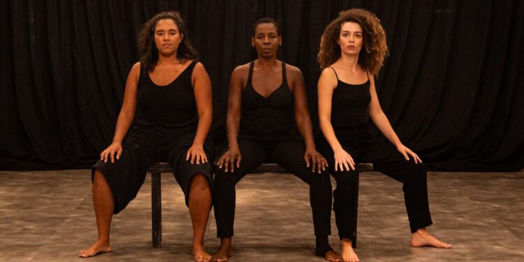 Projeto cultural de intercâmbio internacional, Jogos de Encruzilhada apresenta mostra de processo no Teatro Aliança Francesa dia 06 de setembro