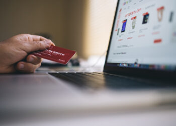 Black Friday: Saiba como se planejar para não ficar endividado