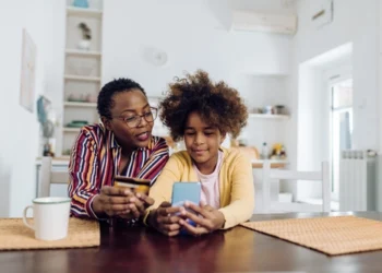 Educação financeira para menores: Bancos abrem contas para menores de idade