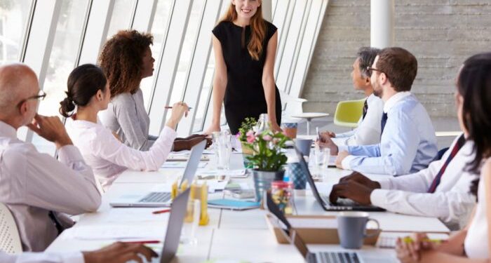 Mulheres na liderança: um novo olhar que gera mais resultados nos negócios
