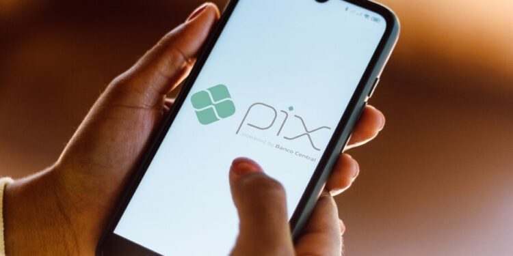 Lançamento do Pix automático movimenta a economia em diversos setores