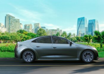 Elon Musk brasileiro? Empresário cria primeiro carro elétrico com produção em linha no Brasil