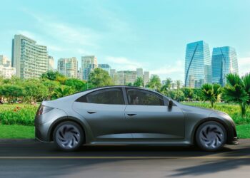 Elon Musk brasileiro? Empresário cria primeiro carro elétrico com produção em linha no Brasil