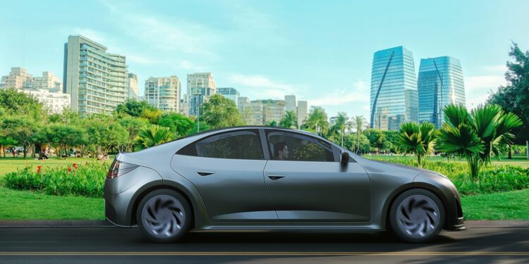 Elon Musk brasileiro? Empresário cria primeiro carro elétrico com produção em linha no Brasil