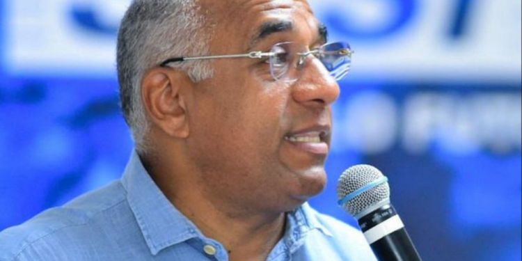 Rogério Cruz cancela exoneração de quase 2 mil comissionados em Goiânia