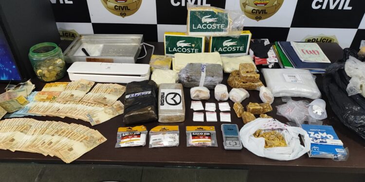 Operação da Polícia Civil mira organização criminosa que movimentava milhões com tráfico de drogas