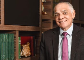 À ordem, com coragem