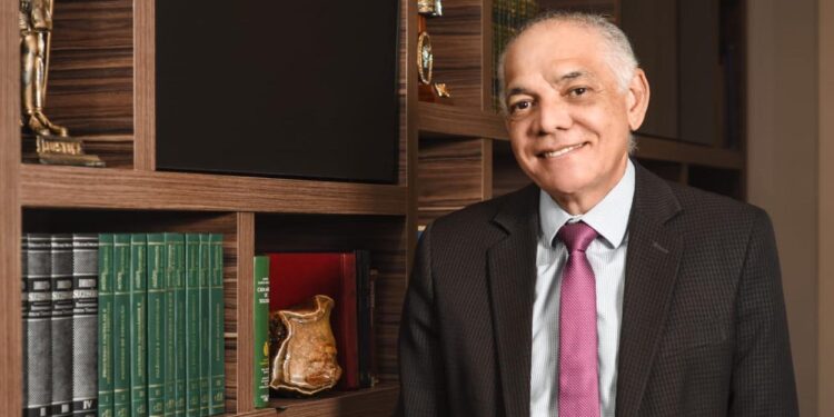 À ordem, com coragem