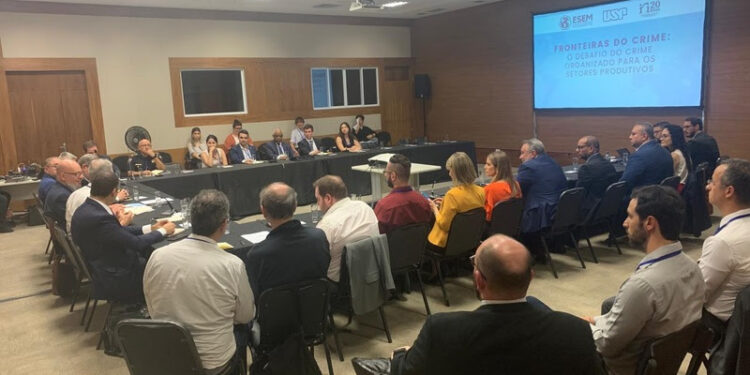 Brasil pode perder R$ 7,7 bilhões com contrabando de cigarros eletrônicos em 2025, indica estudo da USP