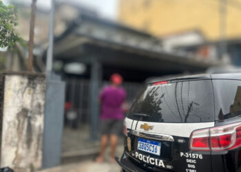 Operação cumpre mandados contra grupo criminoso suspeito de criar ‘falsa central’ de banco para aplicar golpes