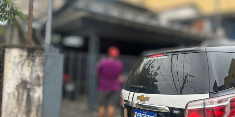 Operação cumpre mandados contra grupo criminoso suspeito de criar ‘falsa central’ de banco para aplicar golpes