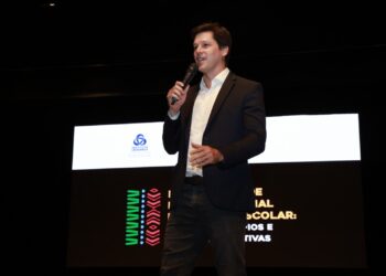 Daniel Vilela anuncia R$ 145,5 milhões para a educação goiana e bônus inédito para professores