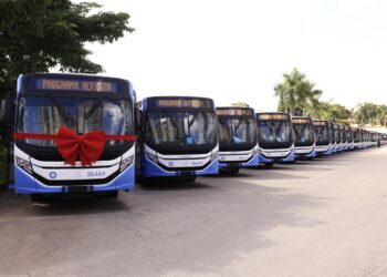 Governo de Goiás avança na renovação da frota de transporte coletivo com entrega de 46 novos ônibus
