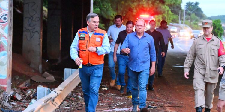 Prefeito Sandro Mabel vistoria pontos afetados pelas chuvas em Goiânia