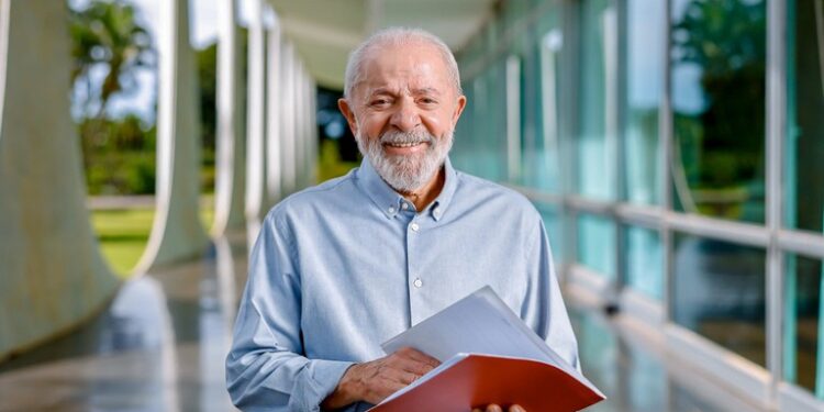 Lula: “Pé-de-Meia é uma revolução na educação”