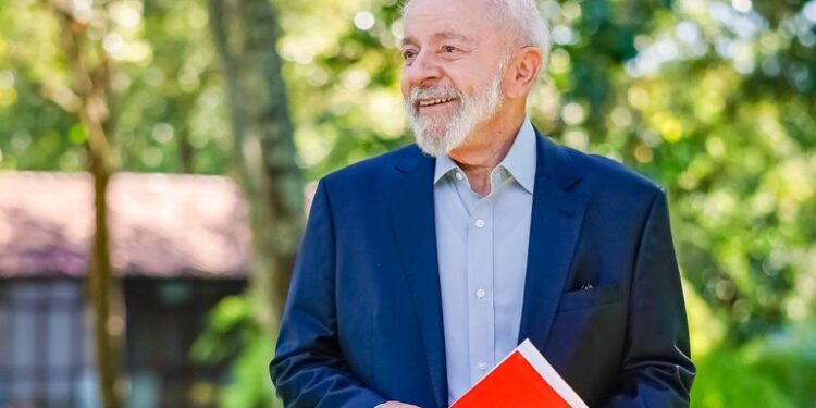 Para Lula, distribuição de renda, inclusão social, crescimento econômico, educação e civilidade democrática são marcas do terceiro mandato
