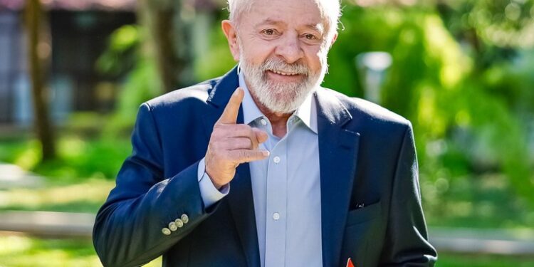 Presidente defende regulação do ambiente digital: “Quanto maior a liberdade de expressão, maior a responsabilidade”