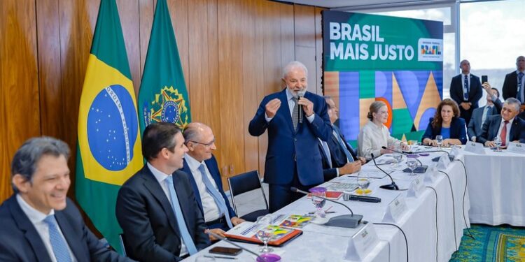 Lula sobre PL de isenção do IR: justiça tributária e neutralidade fiscal