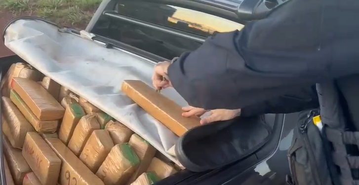 Traficante com extensa ficha criminal é preso com 800 kg de maconha após fuga na BR-153