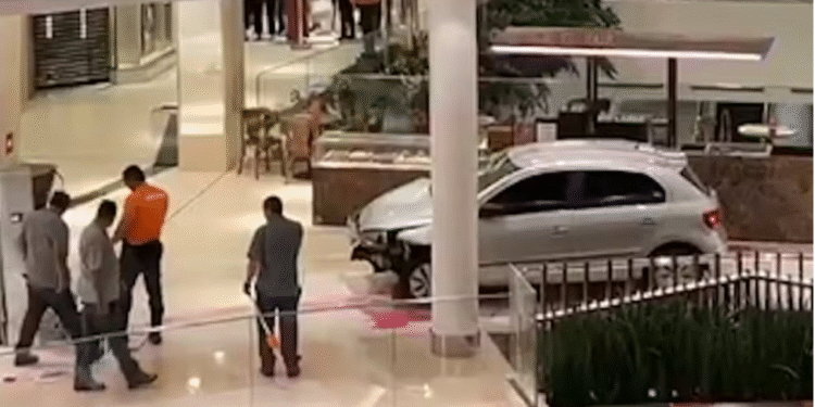 O Caso do Carro que Invadiu o Shopping Flamboyant em Goiânia