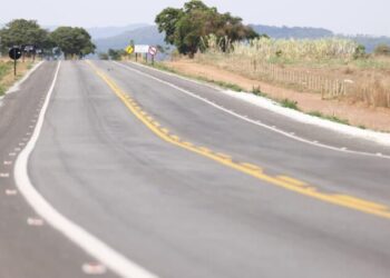Caiado entrega pavimentação da GO-319 e reforça plano de modernização das rodovias estaduais