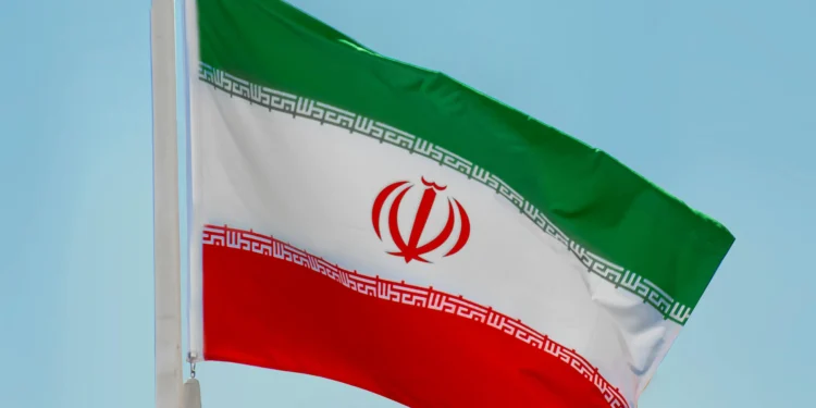 Irã apresenta proposta para reabrir Ormuz e iniciar negociação para encerrar conflito