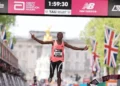 Sabastian Sawe vence Maratona de Londres com tempo histórico abaixo de duas horas