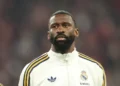 Lateral do Real Madrid confirma agressão de Rudiger após discussão no vestiário