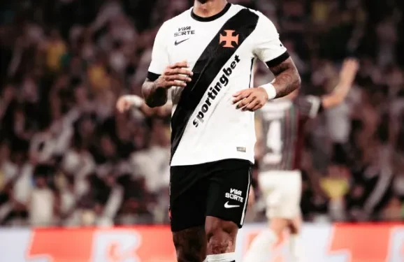 Jogador do Vasco, David Corrêa é alvo de operação contra tráfico de drogas e armas no Rio de Janeiro