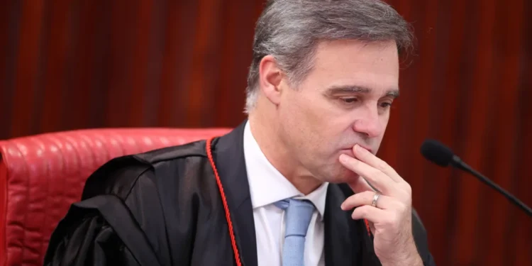 Mendonça propõe ao TSE critério que condiciona deepfake ao grau de realismo do conteúdo