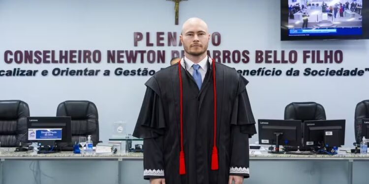 Flávio Dino afasta presidente do Tribunal de Contas do Maranhão por suspeita de envolvimento em assassinato