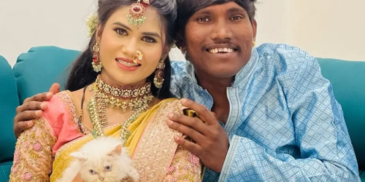 Suraj Chavan, considerado o homem mais bonito da Índia, anuncia que será pai após casamento com a prima