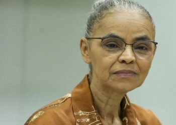 Marina Silva sofre tentativa de agressão durante evento de campanha ao lado de Fernando Haddad no centro de São Paulo