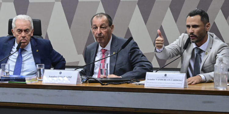 CCJ do Senado aprova texto-base de PEC que prevê o fim da escala 6×1 em Brasília