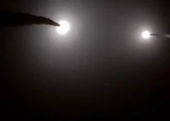 Imagens de satélite e dados chineses ampliaram a precisão de ataques do Irã contra bases e navios dos EUA no Oriente Médio