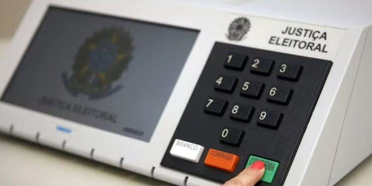 Quaest indica empate técnico entre Lula e Flávio Bolsonaro em simulação de 2º turno em Brasília
