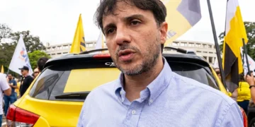 TSE suspende redes sociais, verba de campanha e debates de Renan Santos em Brasília
