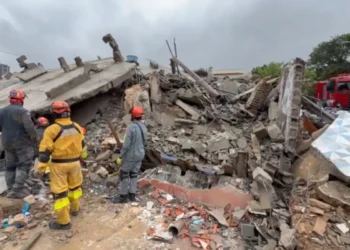 Engenheiro alertou sobre falhas estruturais e pediu evacuação de vizinhos antes de prédio desabar em São Paulo