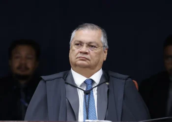 Flávio Dino determina que Polícia Federal investigue onda de ataques contra imagens religiosas no país