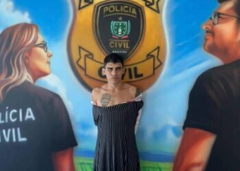 Preso de vestido e peruca, homem afirma ter matado 80 pessoas na Paraíba