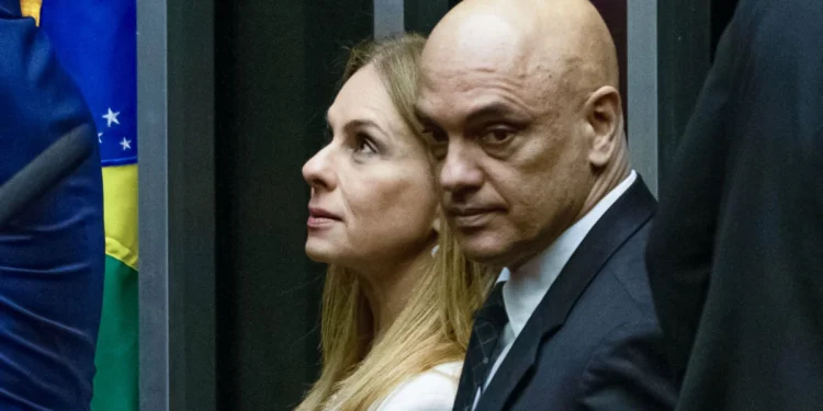 OAB-DF abre processo ético contra sócios do escritório da família do ministro Alexandre de Moraes