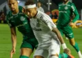 Neymar sente nova lesão em São Paulo e Cuca projeta Santos sem o astro contra o Internacional