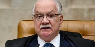 Fachin concede 24 horas para André Mendonça liberar sigilo total dos documentos do caso Master
