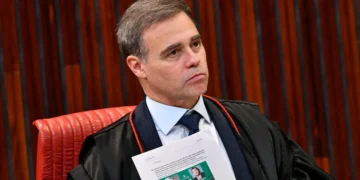 André Mendonça homologa delação de empresário ligado a repasses para filme sobre Jair Bolsonaro