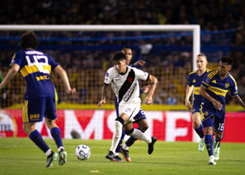 Vasco decide vaga na final da Sul-Americana contra o Boca Juniors no Maracanã lotado