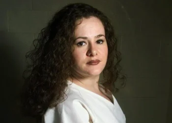 Mulher sobrevive à injeção letal no Tennessee e caso gera crise jurídica sobre execuções no estado