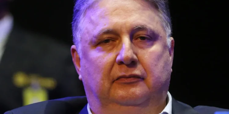 Anthony Garotinho desiste de recurso no TSE e abre caminho para vitória de Douglas Ruas em primeiro turno no Rio de Janeiro