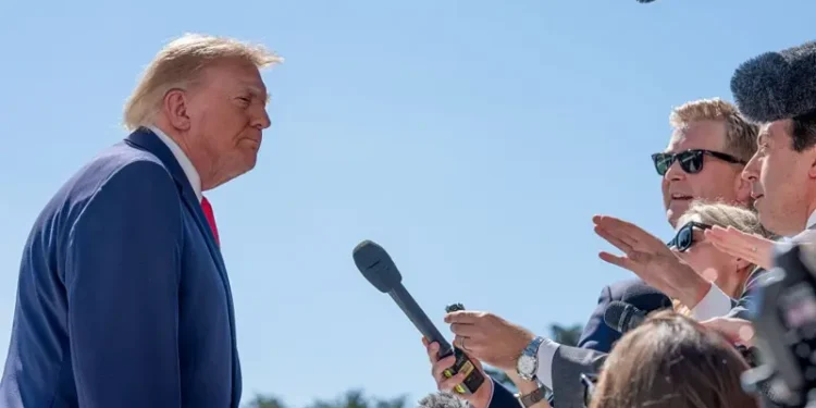 Donald Trump afirma que acompanha eleições brasileiras “muito de perto” a três dias do pleito