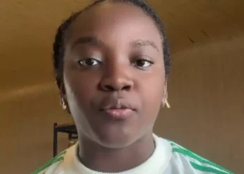 Deputada eleita reage à investigação pedida por Flávio Bolsonaro e denuncia tentativa de censura