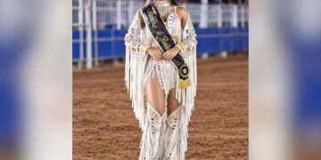 Rainha de Rodeio de 22 anos morre após ser atingida por raio enquanto penteava cabelo da sobrinha no Tocantins